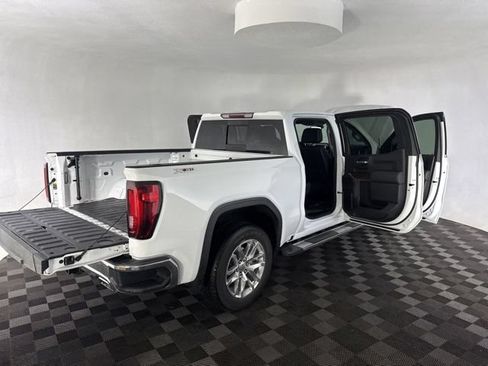 Used 2021 GMC Sierra 1500 SLT AWD/4WD image 15