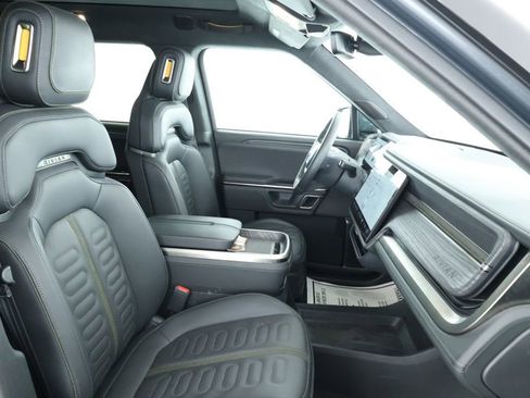 Used 2023 Rivian R1S Adventure image 25