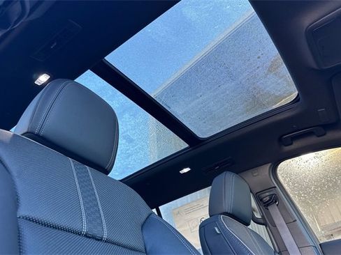 New 2026 Chevrolet Traverse High Country image 23