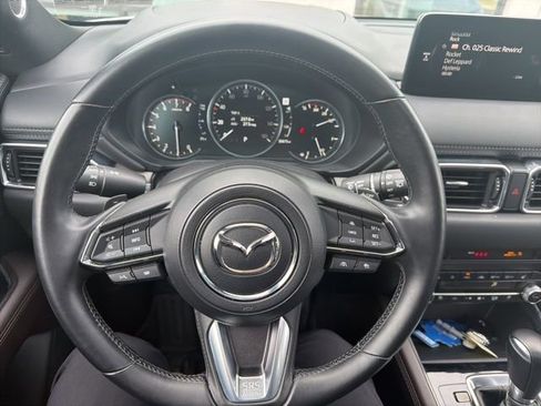Used 2022 MAZDA CX-5 Signature image 17