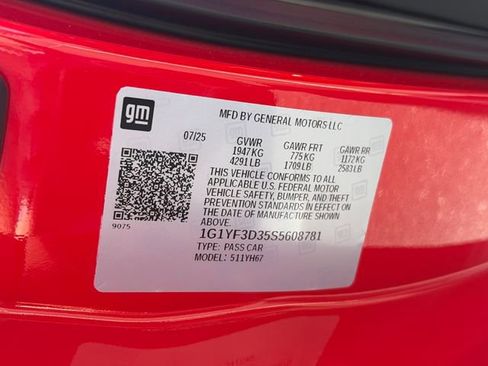 Used 2025 Chevrolet Corvette Z06 RWD image 29