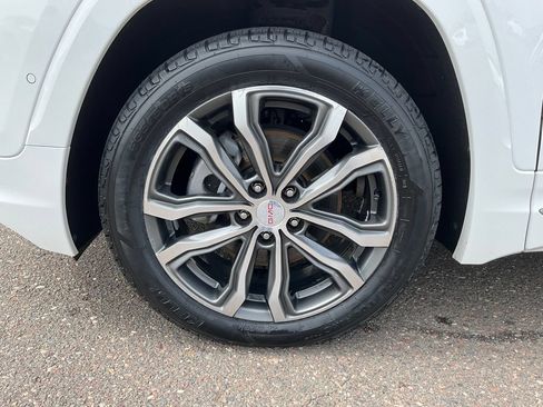Used 2020 GMC Terrain Denali w/ Denali Premium Package AWD/4WD image 32