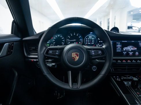 Used 2020 Porsche 911 Carrera S image 11