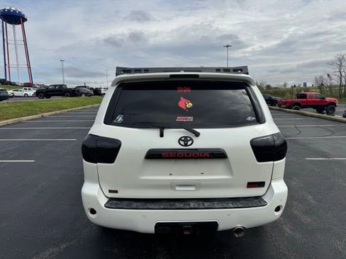 Used 2018 Toyota Sequoia Platinum image 4