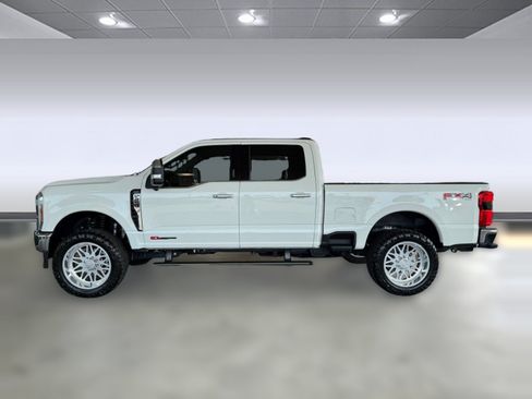 Certified 2024 Ford F250 Lariat w/ Lariat Ultimate Package AWD/4WD image 2