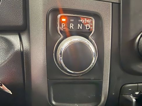 Used 2016 RAM 1500 Express RWD image 22