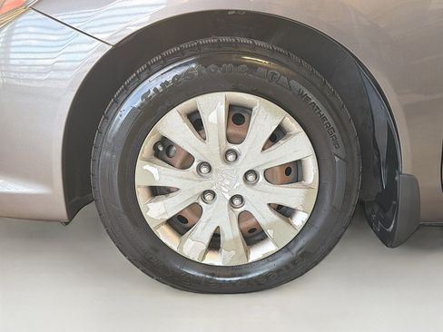 Used 2012 Honda Civic LX image 11