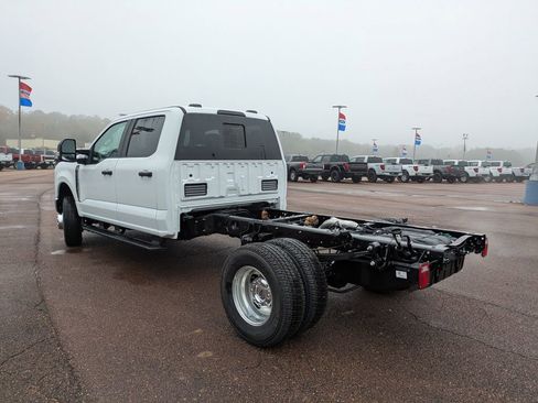 New 2026 Ford F350 XL w/ XL Chrome Package image 6