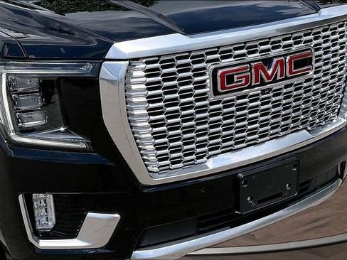 Used 2024 GMC Yukon Denali AWD/4WD image 27