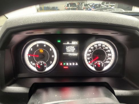 Used 2015 RAM 1500 Express image 31