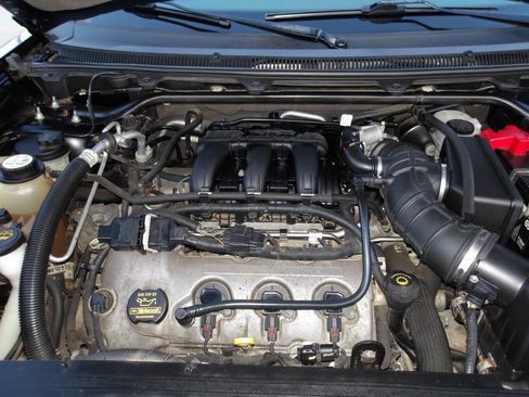 Used 2014 Ford Focus SE w/ SE Winter Package image 25