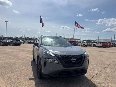 Certified 2023 Nissan Rogue SV w/ SV Premium B Package FWD image 3