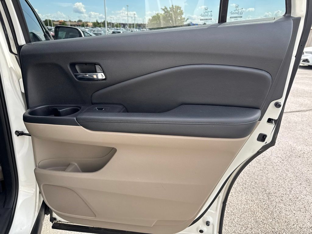 Used 2019 Honda Pilot EX image 37
