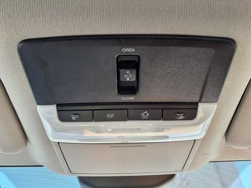 Certified 2025 Nissan Sentra SV w/ SV Premium Package FWD image 14