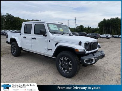 New 2026 Jeep Gladiator Sport