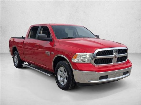 Used 2019 RAM 1500 Classic SLT image 3