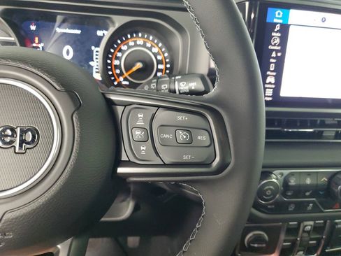 New 2026 Jeep Wrangler Unlimited Rubicon AWD/4WD image 26