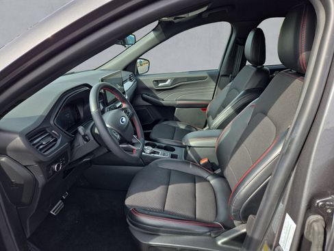 Certified 2023 Ford Escape ST-Line w/ Tech Pack #1 image 11