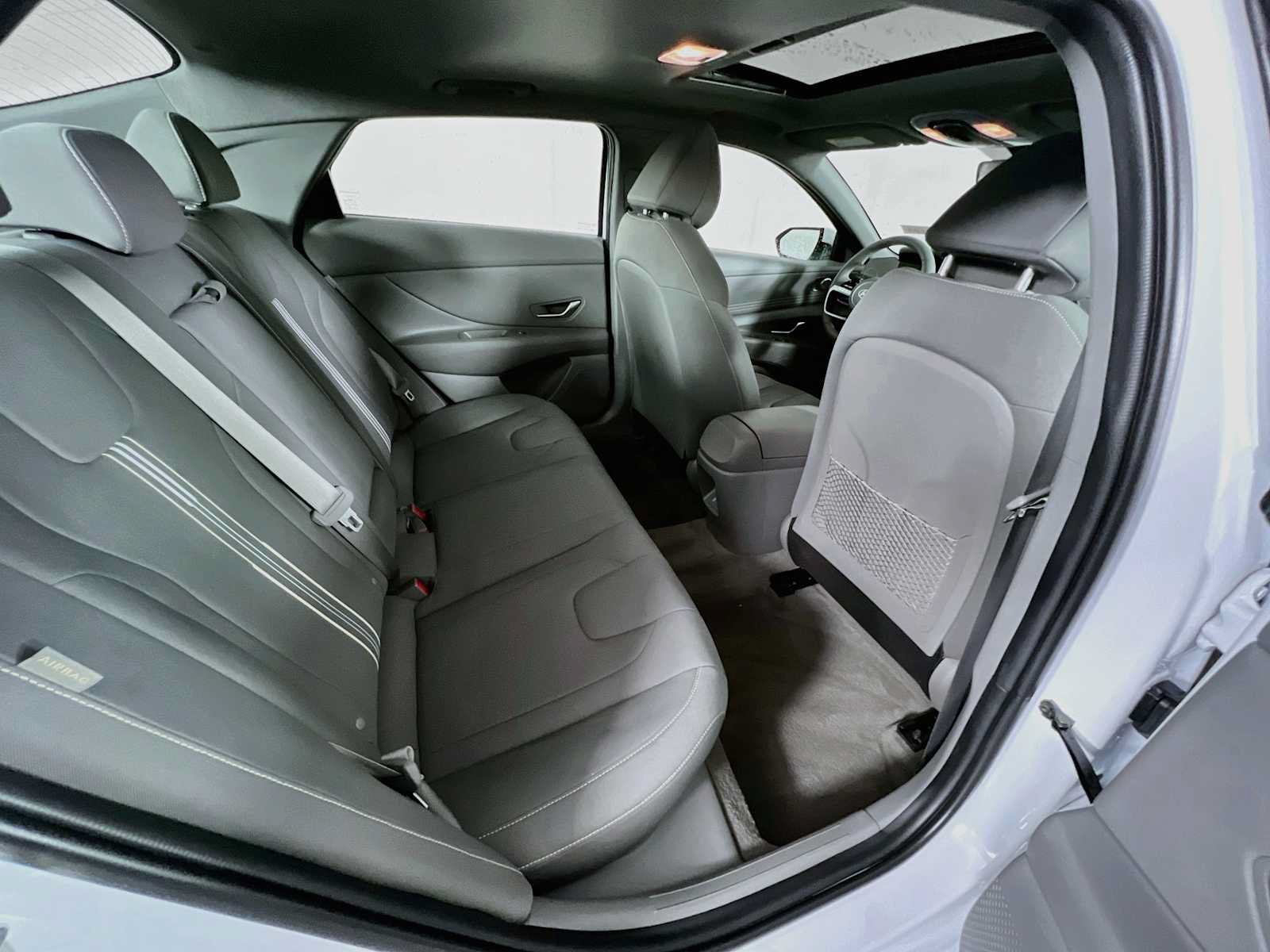Certified 2024 Hyundai Elantra SEL w/ Convenience Package FWD image 28