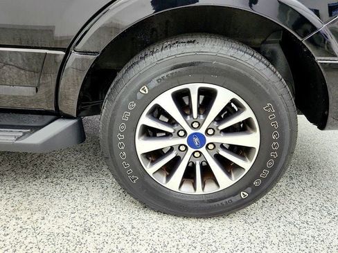 Used 2016 Ford Expedition XLT AWD/4WD image 9