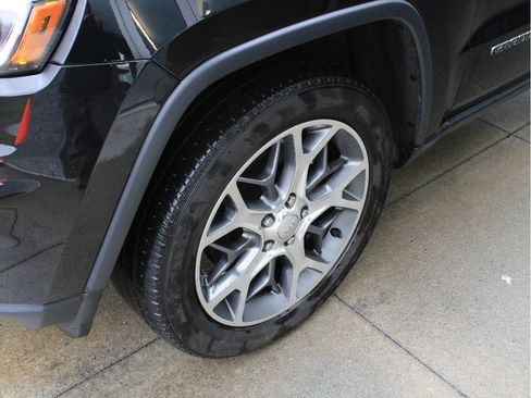 Used 2022 Jeep Grand Cherokee Limited w/ Trailer Tow Group IV image 12