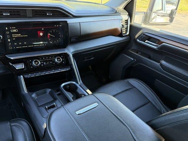 Used 2024 GMC Sierra 2500 Denali w/ Denali Reserve Package AWD/4WD image 23