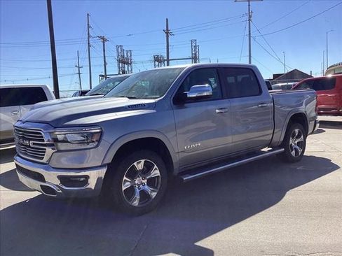 Used 2022 RAM 1500 Laramie AWD/4WD image 3