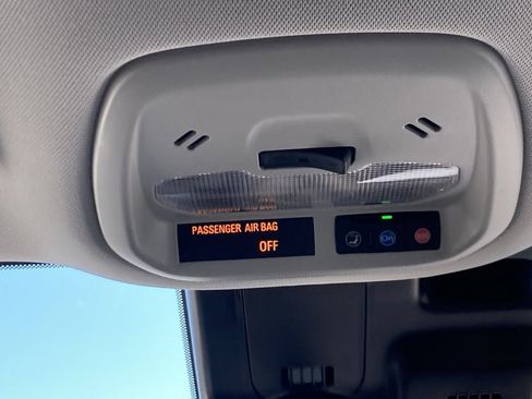 New 2025 Chevrolet Trax LT w/ Driver Confidence Package image 17