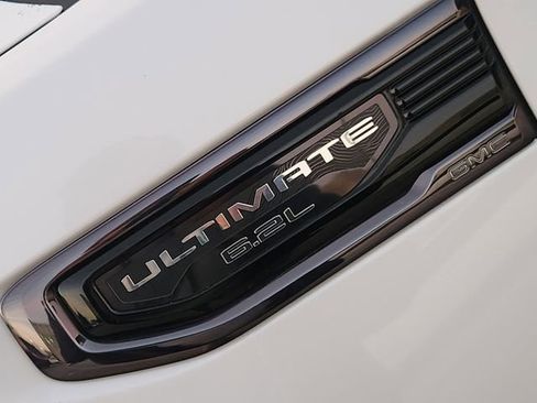 Used 2024 GMC Sierra 1500 Denali Ultimate image 9