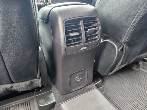 Used 2022 Ford Escape SEL image 30