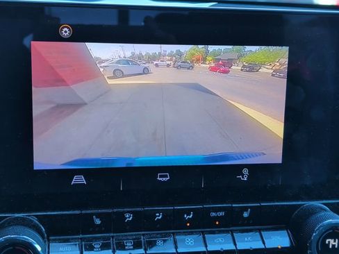 Used 2023 Chevrolet Colorado LT w/ LT Convenience Package II AWD/4WD image 20