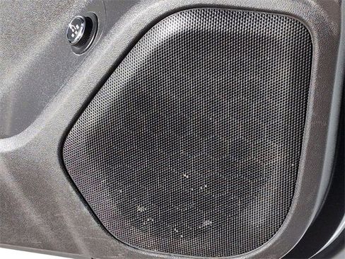 Used 2018 GMC Acadia SLE w/ Driver Alert Package I image 16