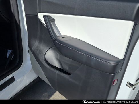 Used 2021 Tesla Model Y Performance image 34