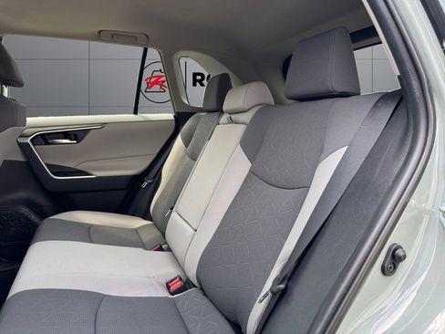 Certified 2019 Toyota RAV4 XLE AWD/4WD image 18