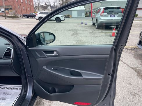 Used 2017 Hyundai Tucson SE image 18