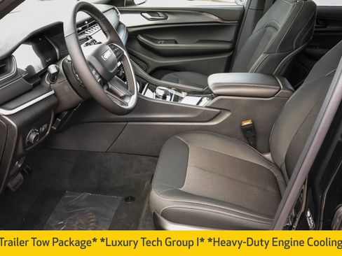 New 2025 Jeep Grand Cherokee Laredo X w/ Luxury Tech Group I image 5