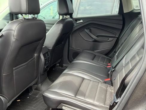 Used 2017 Ford Escape Titanium AWD/4WD image 4
