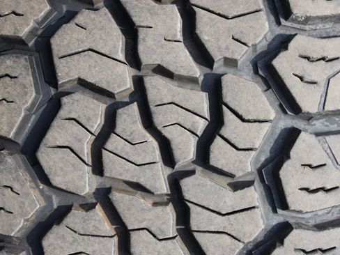 Used 2017 Nissan Titan SV image 50