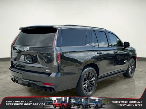 Used 2024 Cadillac Escalade V w/ LPO, ONYX Package AWD/4WD image 6