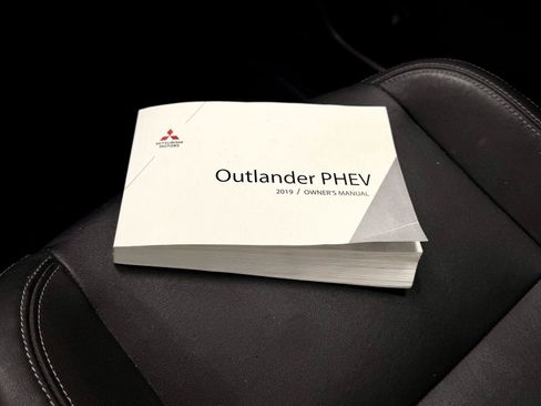 Used 2019 Mitsubishi Outlander SEL AWD/4WD image 32