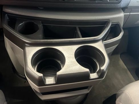 Used 2013 Ford E-150 and Econoline 150 Wagon RWD image 20