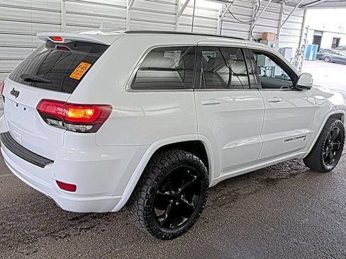 Used 2015 Jeep Grand Cherokee Altitude RWD image 3