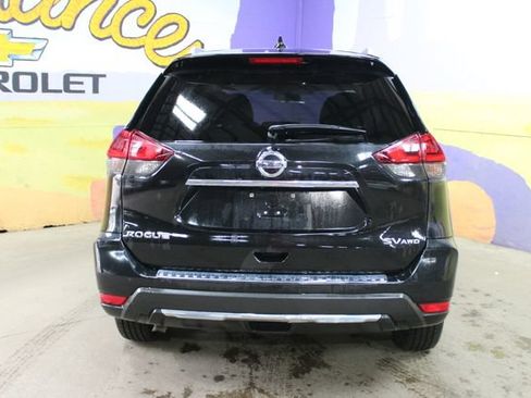 Used 2018 Nissan Rogue SV AWD/4WD image 4