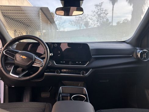 Used 2025 Chevrolet Equinox LT image 33