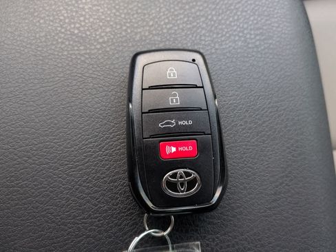 Used 2026 Toyota Camry SE FWD image 26