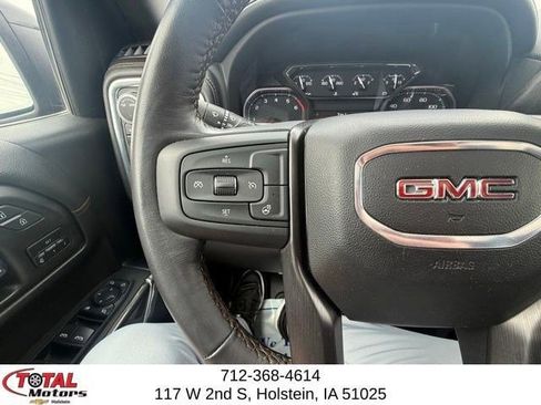 Used 2022 GMC Sierra 1500 AT4 w/ AT4 Premium Package AWD/4WD image 17