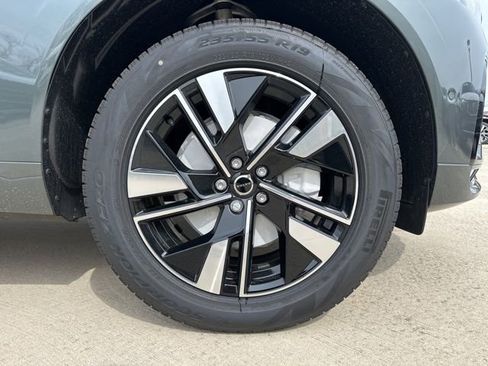 New 2026 Volvo XC60 B5 Plus w/ Protection Package Premier image 9
