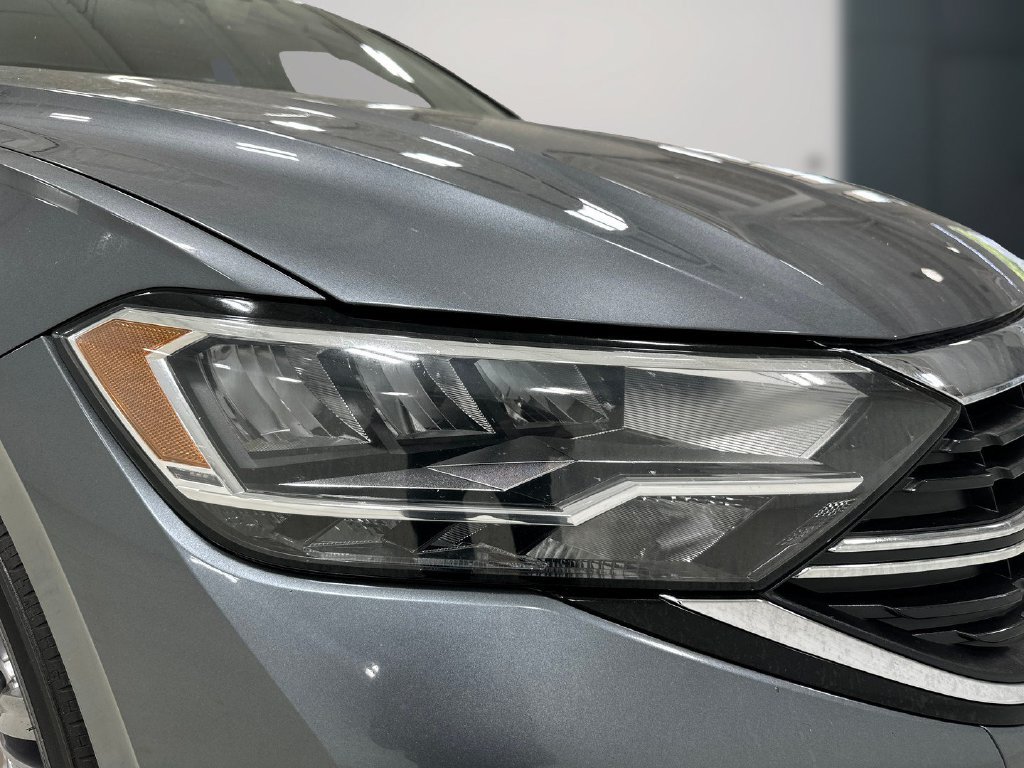Used 2022 Volkswagen Jetta SE FWD image 11