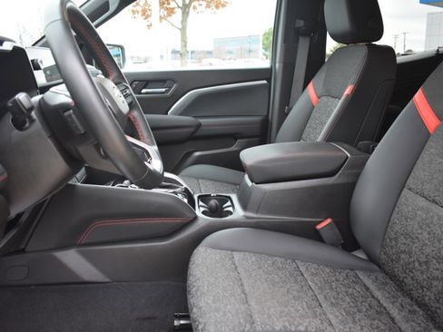 Used 2023 Chevrolet Colorado Z71 w/ Z71 Convenience Package 2 image 15