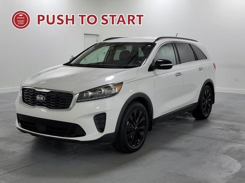 Used 2020 Kia Sorento S FWD image 4